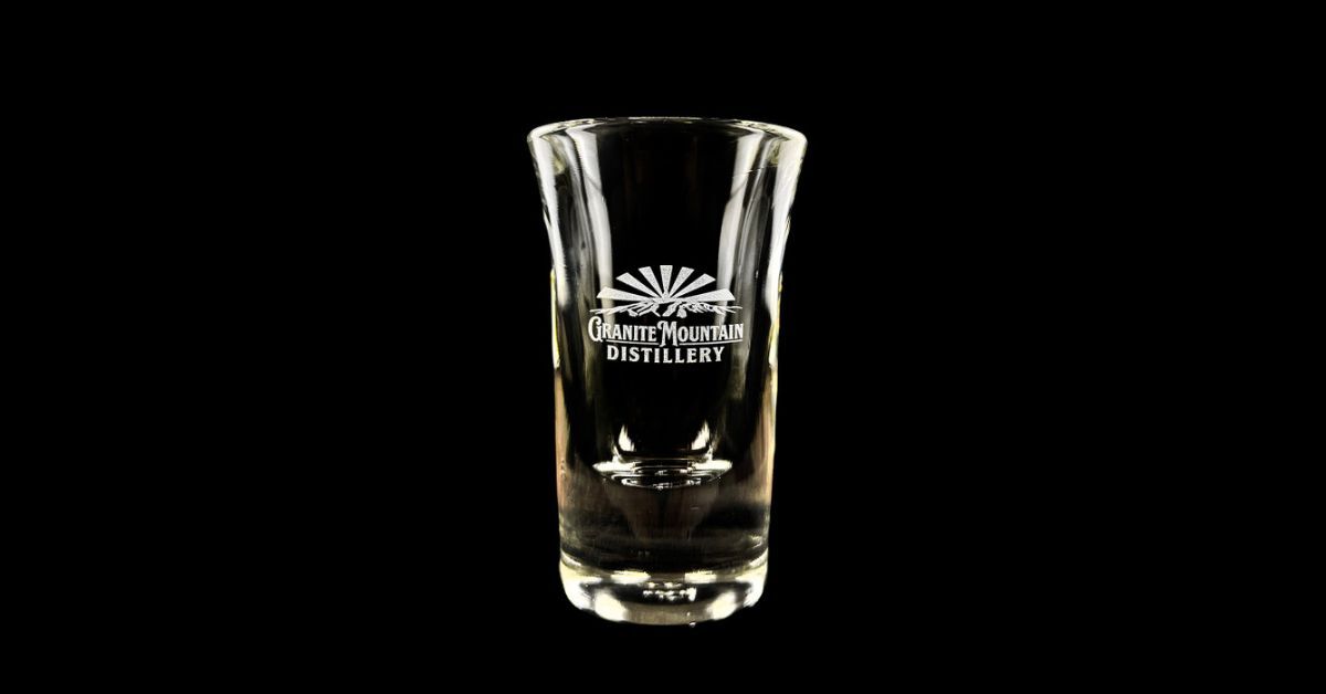 A Distillery’s Guide to Bulk Ordering Custom Shot Glasses